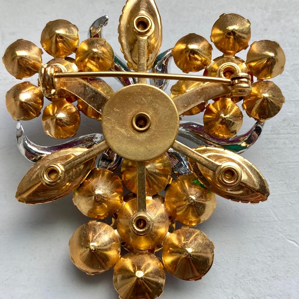 Beautiful Brooch - image 4